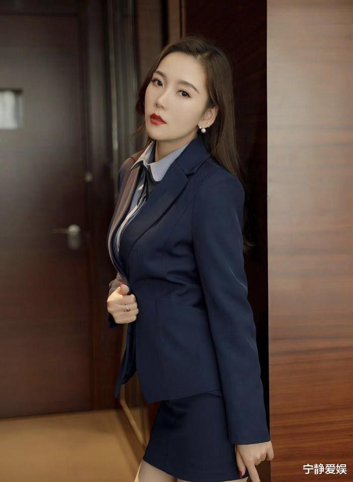 美女圖集 清純制服美熟女 這身材氣質真是好 信息峰 美女圖集 清純制服美熟女 這身材氣質真是好 信息峰