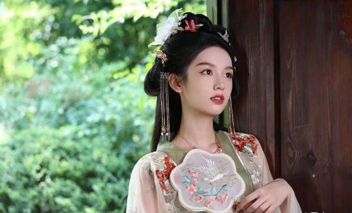 ����Խ����Ҳ�����װ, ��ɫ������������, ��������ϲ�������ճ�