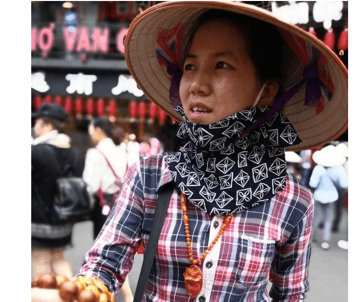 东兴口岸的朝汐越南妹