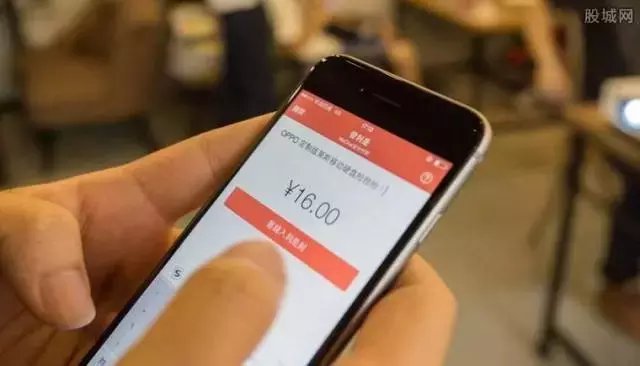 东石塔头刘村有个微信群, 每天发红包却没人抢? 为什么正能量