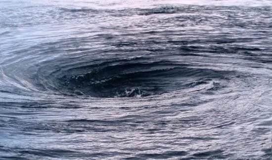 爱伦坡 漩涡图片