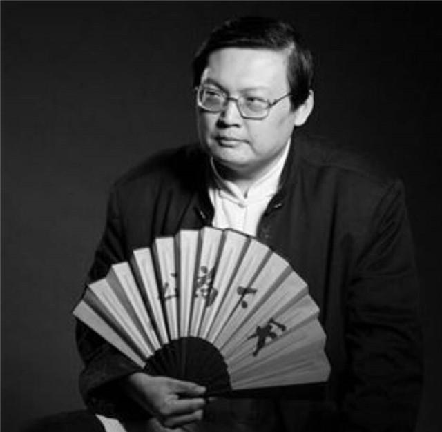 大悲寺僧人路过闹市却心如止水 梁宏达 这是释永信所缺少的