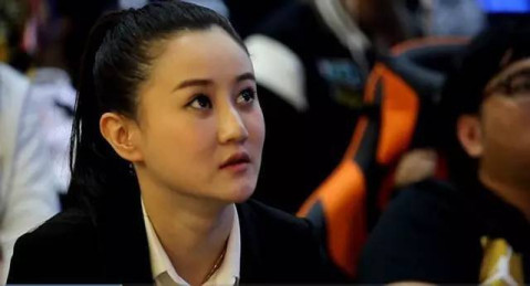 虎妞:我想成为引领中国女子电竞的第一人