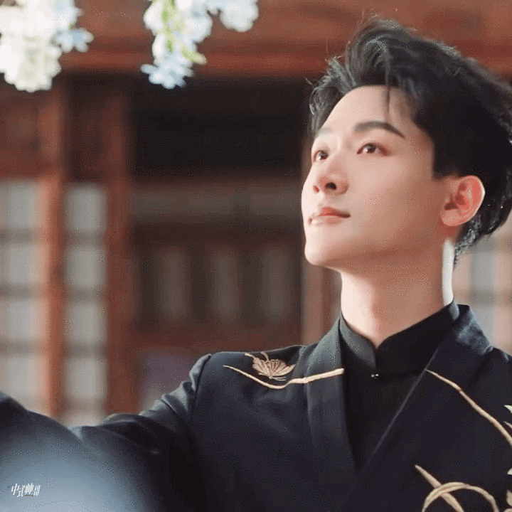 他才是真正的天选古偶人吧?(张晚意壁纸)