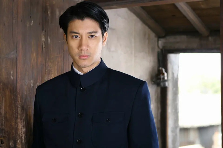 ��Ӱ��ɫ�䡷: Ů��, �����׸ж�