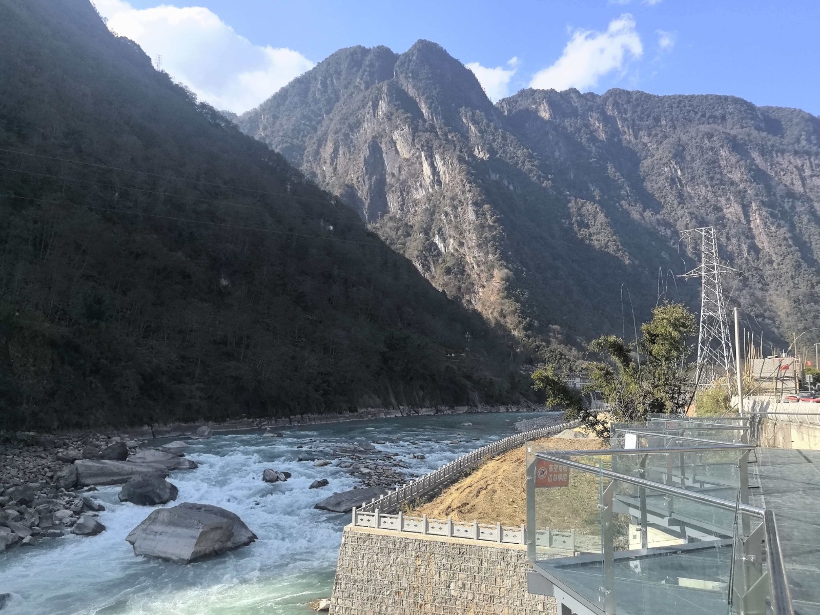 怒江第一啸:近距离感受"千里怒江的缩影"