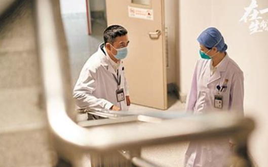 ����һ�𡷸��˹���, ���ݼ�ͥ��ů�Ͱ���������(��һ��,���Ӿ�,��о�����Щ)