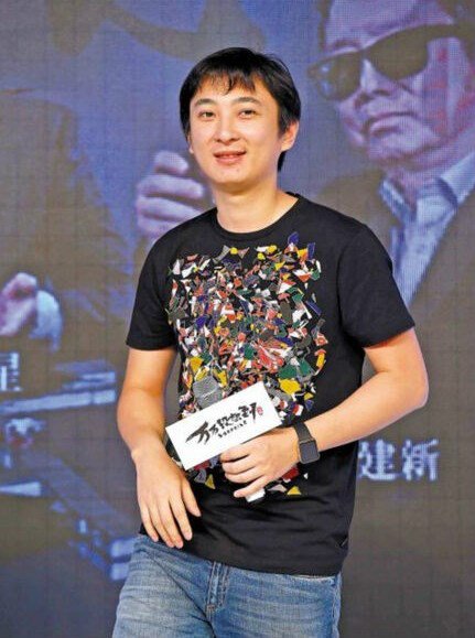 思聪: 我的天才智商 - 微信奴