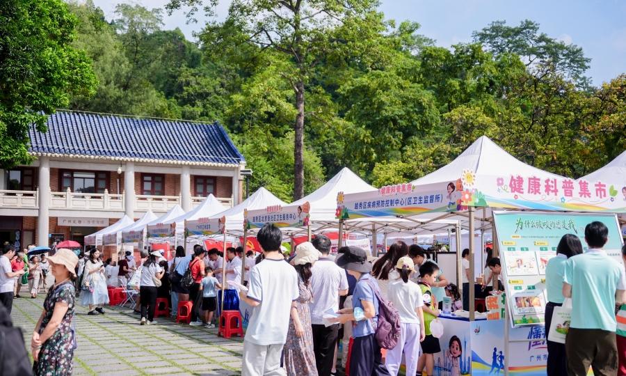 心梗支架+痛风，90岁钟南山小跑开球：几十年抗阻训练逆转衰老