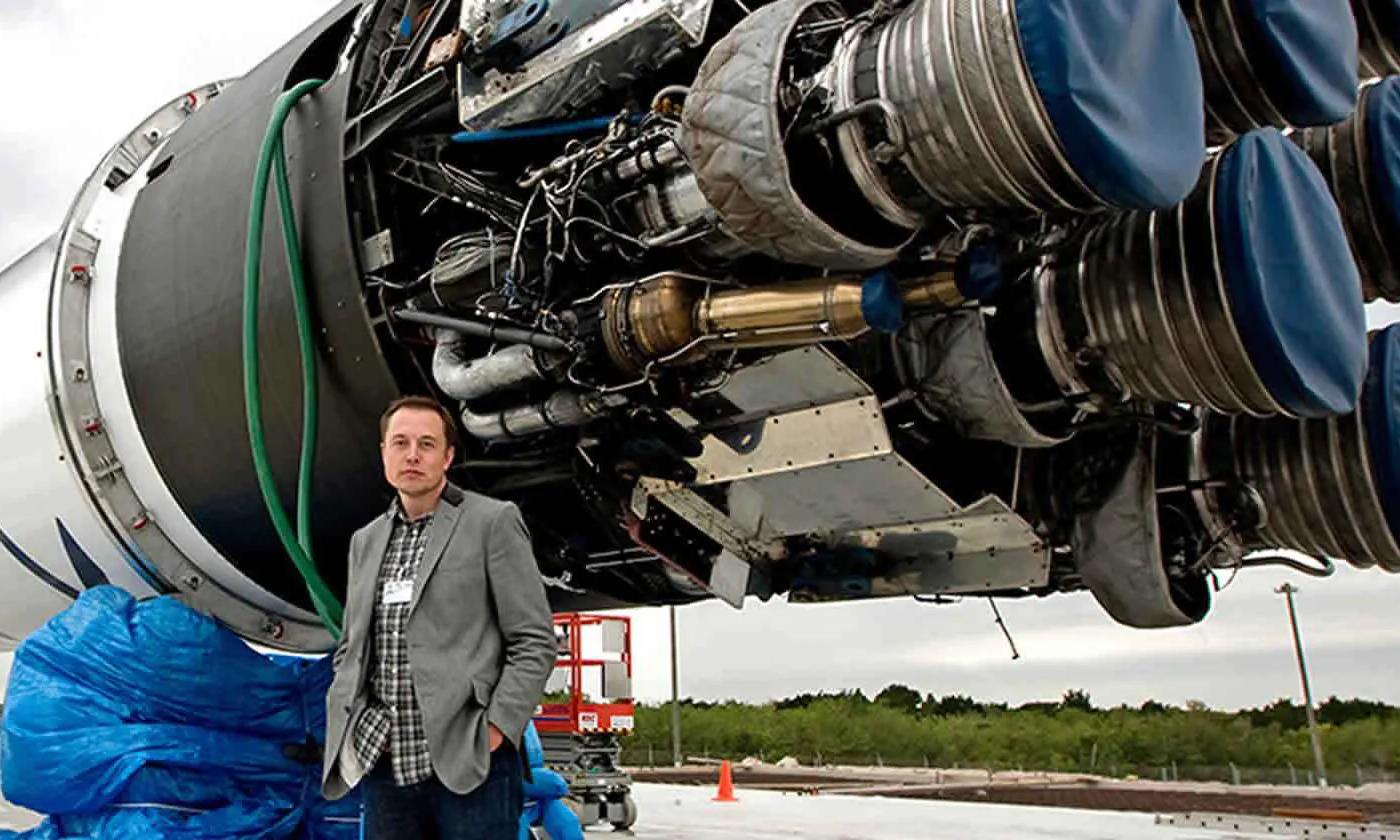 特斯拉利润腰斩，SpaceX狂赚44亿！马斯克为何急着合并？