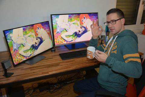 第一宅男"的消息了,不是各位是否还记得这位来自瑞士的土豪小伙儿呢?