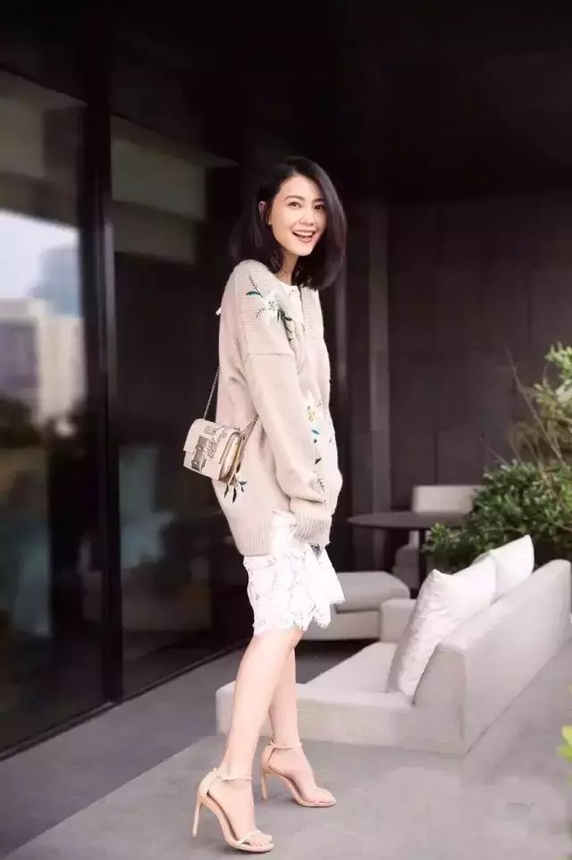 看明星夏天是如何搭高跟鞋的,其实很简单,你也可以!