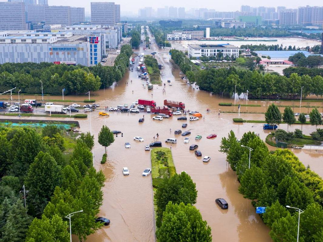 郑州特大暴雨图片