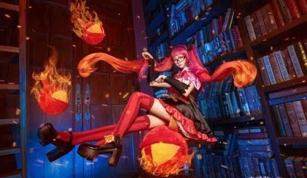 王者榮耀安琪拉cosplay-王者榮耀 草叢中有蓋倫不可怕, 可怕的是草叢...圖片