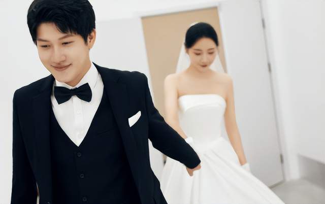 YJJ坦言: 婚后生活&ldquo;应该&rdquo;算幸福, 劫杯看好YZG, 粉丝: 求你闭嘴吧