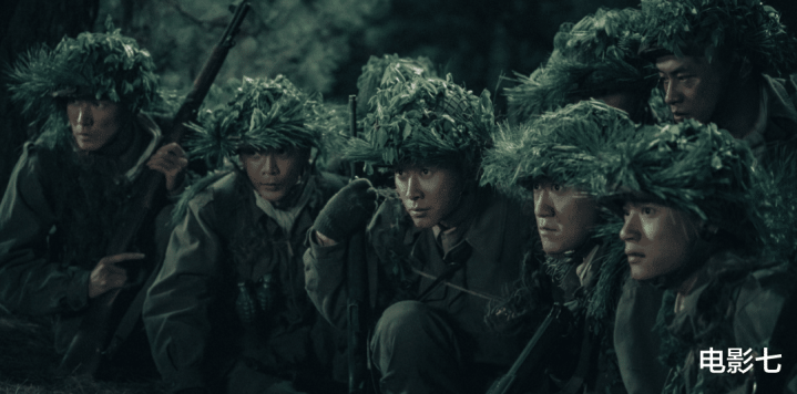 �����Ӣ�ۡ����ӱ���, ֣�������˸���ͷ, �ⲿ��ץס����������