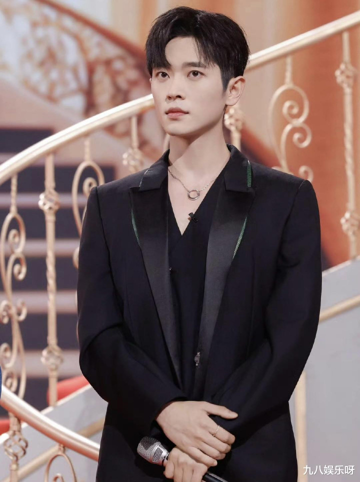 ����ة���¾�һ����û��һ��Ϸ, �ж�����С10��, ����������Ϸ(ة����ô��)