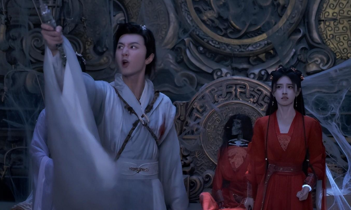 �üһ�, ���ɽ�4�������Ͳ���һƬ, ���ڲ������ɳ����һ��(�ɽ�������4����Զ)