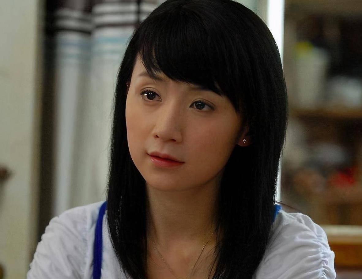 42岁姚芊羽久居美国! 未婚和闺蜜同住, 晒惬意生活吃穿住行皆奢侈