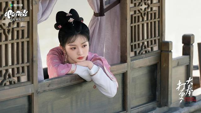 �߲���������װ������, Фս��������������������������ڴ�˭?