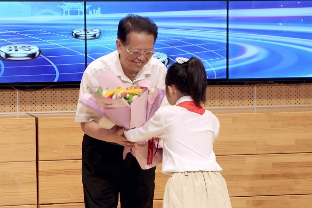 胡荣华肯定象棋赛制变革: 象棋需要观众, 不能只是圈内艺术_zzd_学生