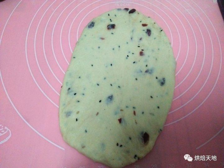 蔓越莓黑芝麻酸奶软欧 | 有颜值的实力派