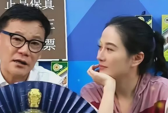 ǡŮ? Ҷ诵ǵСĻ, ȫдϡ!(,,Ҷ,)