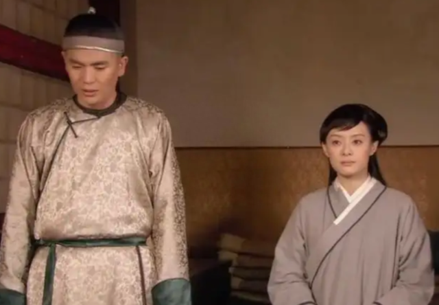 üׯ���к�, ��ֱ���ı����������ĺ���, ȴ���ⱻҶ��������(��ִ��ĸ����Ǽ޸�����)