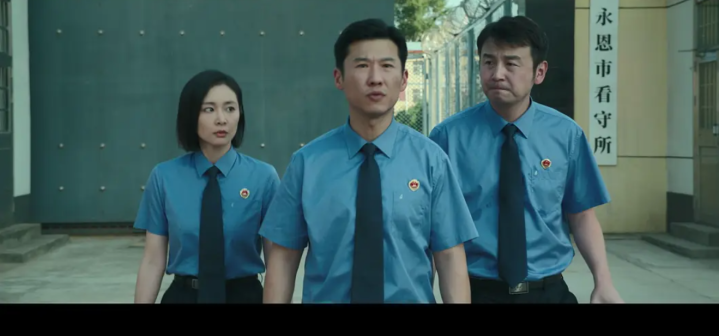 �������ı���ڶ�ʮ������������, ��ö���Ʊ���Ź���ԱƬ��