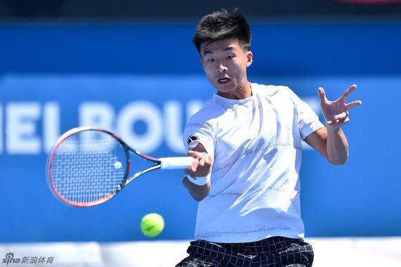 成都赛吴迪不敌头号种子蒂姆 无缘男单八强