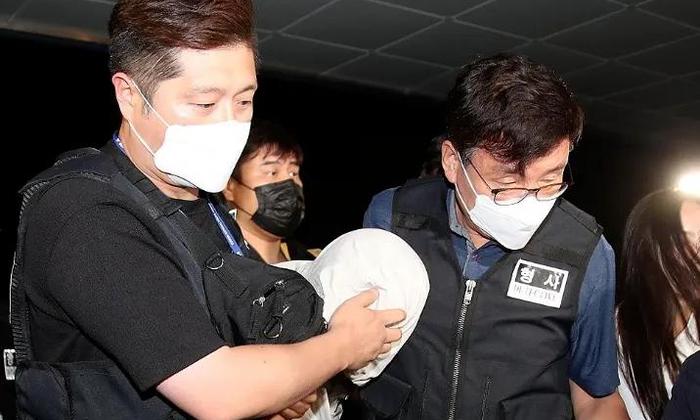 曾遭举报仍任职！讲师恐丢饭碗掐死女学生，分7批抛尸