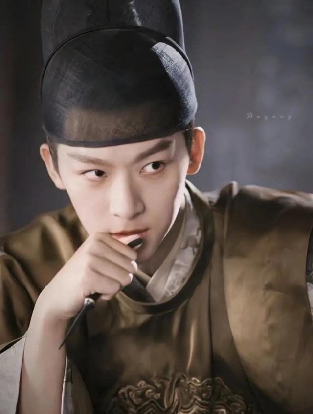 他才是真正的天选古偶人吧?(张晚意壁纸)