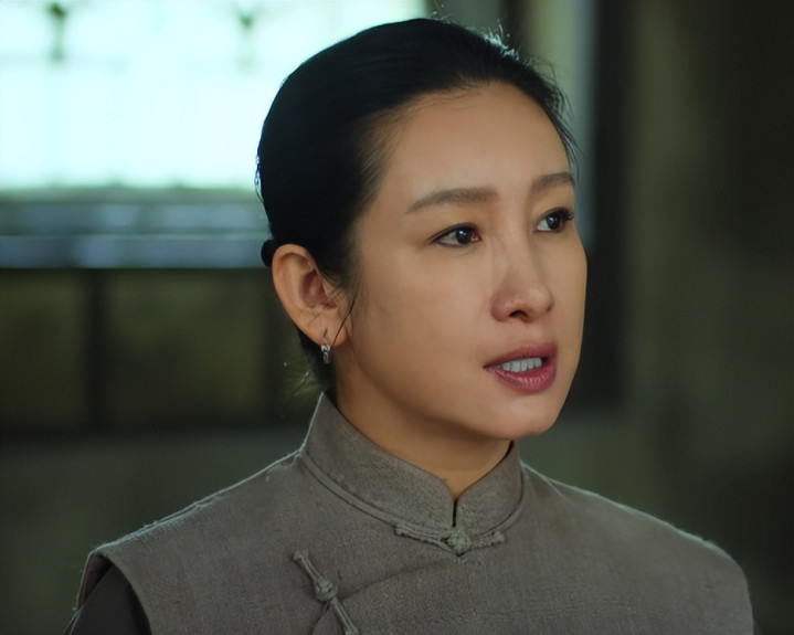 ���ӿ�ս��: �غ�����ƶ���Ϸ, ���Ů����Ȼ����轺���Ա�����(Ӱ�������غ��)