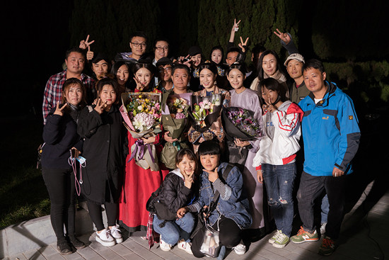 由欢娱影视出品,于正担任总制片人,惠楷栋,温德光联合执导的大型清宫