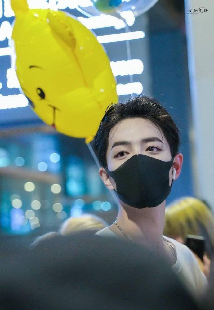 Фս����LOOK���쳱��, ��˿�����¾����