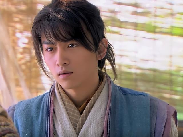 С��Ůһ��ʧ������, һ�����ڹ�Ĺ��ǰ, һ�������ɹŰ�֮��