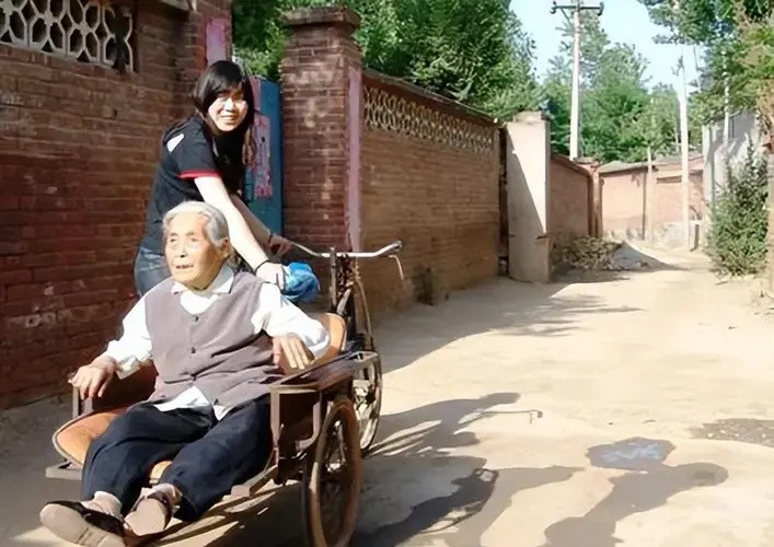 16ǰ, ǸڱµﳪŮ, ô?()