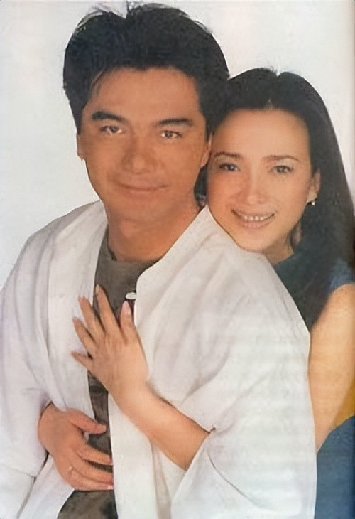 为了跟何晴在一起,许亚军豁出去,主动向张唏坦白了自己的想法.