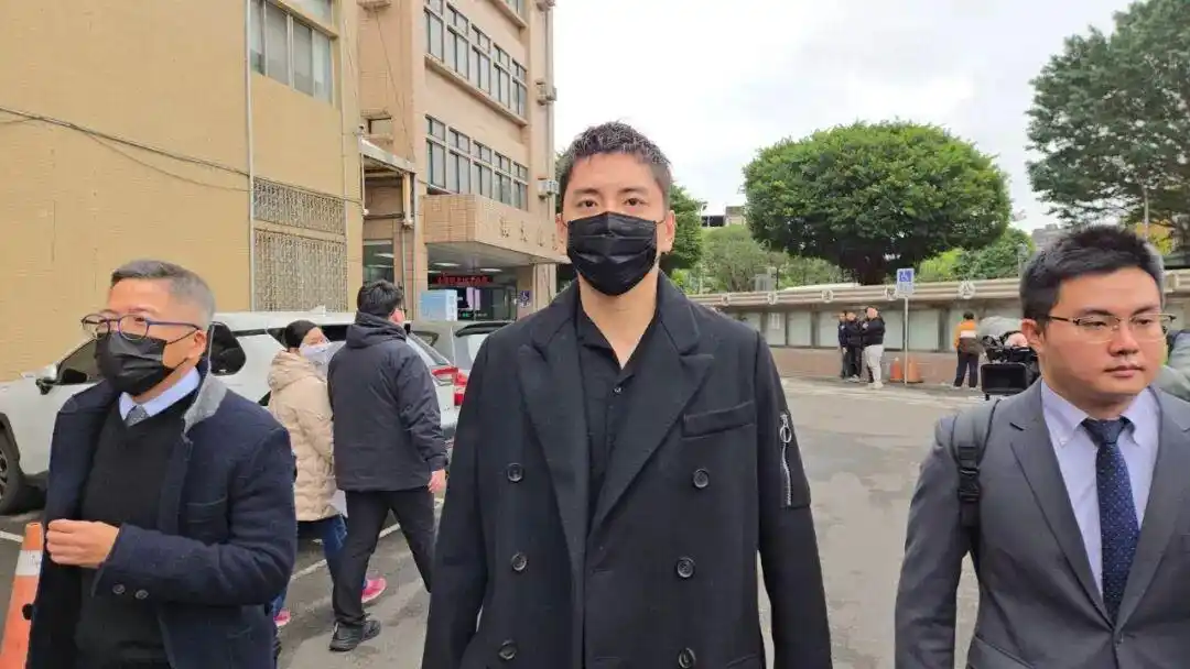 艺人王大陆一审被判6个月