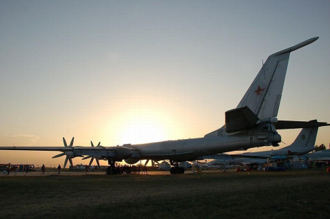 图-142反潜机由图波列夫设计局在图-95p轰炸机的基础上设计制造