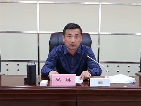 会议由温泉县党委常委,常务副县长张勇主持.