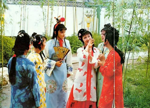 �й���õ�10�����Ӿ�����, Ӻ���������߹�, ��һ���԰�������ʵ(Ӻ������ ��������1566)