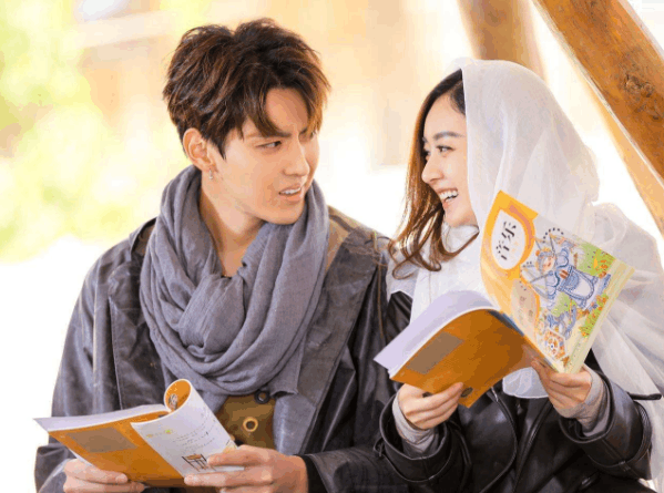 赵丽颖表弟晒与吴亦凡合照:赵丽颖表弟晒与吴