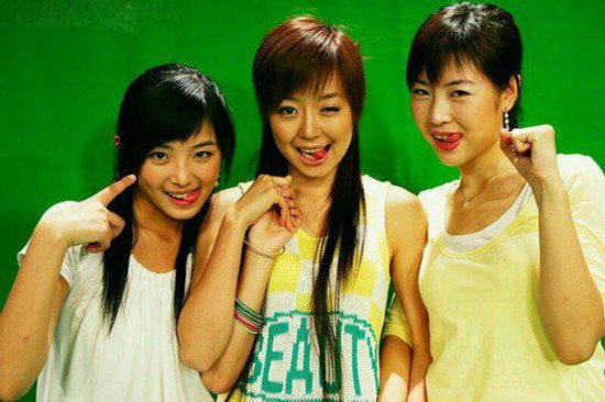 2004年超级女声全国三强张含韵,安又琪,王媞