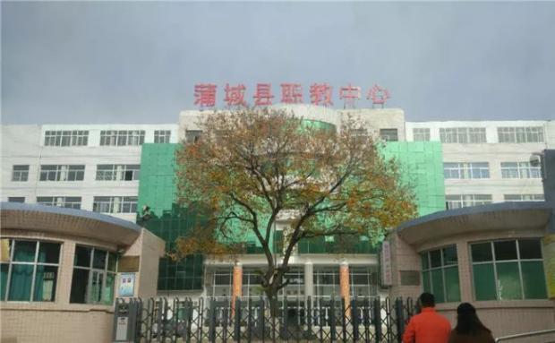 青春期的女孩子要如何保护好自我? 女中学生操场产子引发的感想!