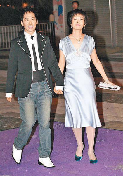 合作过的配角不计其数,但只有吴孟达,黄一飞等少数人获得了认可