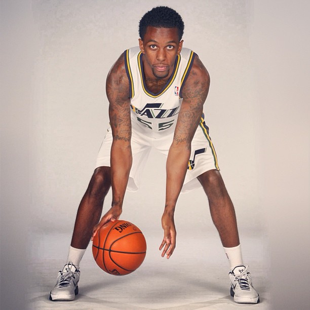 美媒: 森林狼有意与发展联盟凯文-墨菲签下10天短约