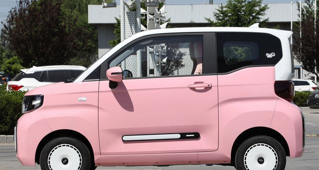 又一款女性向微型电动车 奇瑞qq冰淇淋桃欢喜进场 实力几分 资讯风