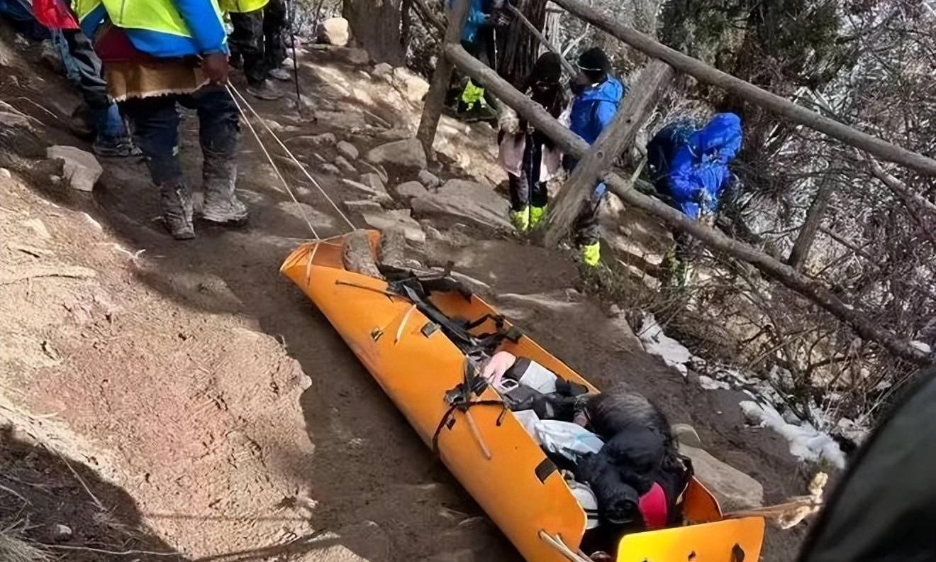 网传拒付2000元？官方：母亲已付7500，非法穿越18小时救援太晚