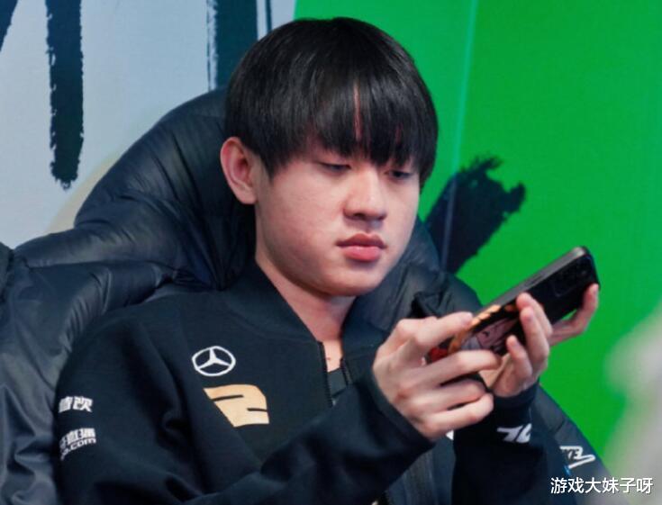 小明或将成为第二个uzi, 合同没到期不能走, 粉丝向BLG求助